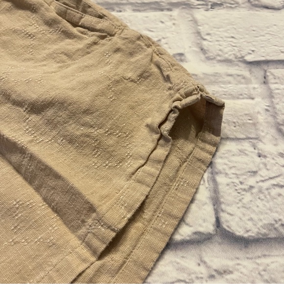 Patagonia “Island Hemp Baggy Shorts” tan casual shorts (medium) - Picture 3 of 6